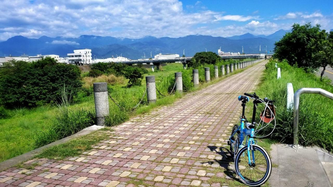 Cong Sen Backpackers Hostel Taitung Exterior photo
